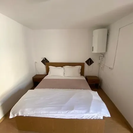 Pensión Casa N&n *